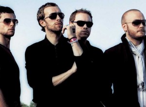 Coldplay esconde las letras de sus nuevas canciones en libros sobre fantasmas