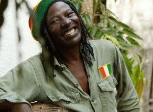 Alpha Blondy vuelve al pa&iacute;s para presentar «Poder M&iacute;stico»