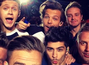 One Direction y una selfie en pleno show