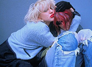 Revelaron el misterio de la nota hallada en la billetera de Cobain