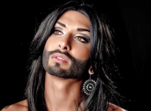 La «cantante barbuda» sale de gira con Lady Gaga