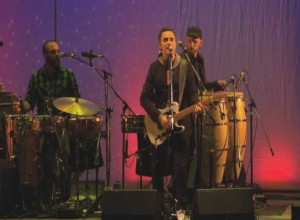Jorge Drexler bailó en el Luna Park