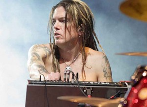 Dizzy Reed promete nuevo disco de los Guns