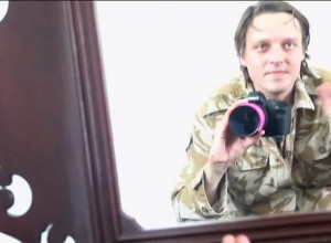 El cantante de Arcade Fire grabó el nuevo video de la banda