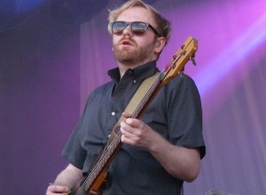 Bob Hardy de Franz Ferdinand: «Nos gusta sentir la energ&iacute;a del p&uacute;blico»