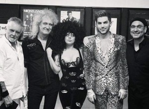 Sorpresa: Lady Gaga subió al escenario y cantó con Queen