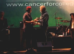 Chad Smith y Will Ferrell se juntaron para un cover de los Rolling Stones