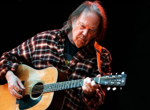 Neil Young lanzará un nuevo álbum en noviembre