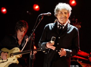 ¿Sabés cuánto pesan todas las letras de Bob Dylan juntas?