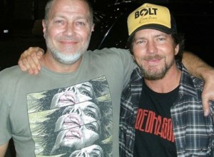 Eddie Vedder cumplió una promesa que le hizo a un fan 22 años atrás