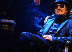 Síntesis: tres épocas de Charly García