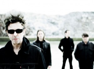 Ian McCulloch, de Echo and the Bunnymen, se pone místico: “Hay que mirar al cielo y ver qué podemos encontrar más allá”