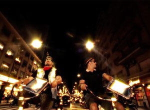 Los Auténticos Decadentes encienden los parlantes
