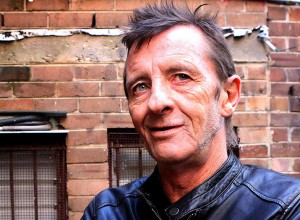 Phil Rudd, baterista de AC/DC, otra vez en problemas