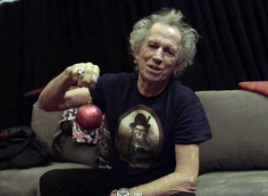 No te pierdas el mensaje navideño de Keith Richards