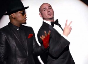 Pitbull sale de fiesta