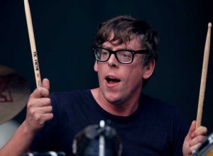 ¡Qué dolor!: Patrick Carney de The Black Keys se dislocó el hombro