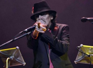 Charly Garc&iacute;a lleva su trabajo «L&iacute;neas paralelas» al cine