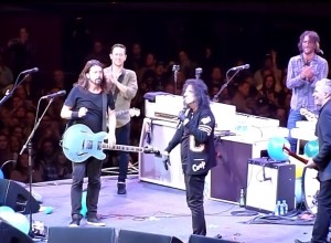 Dave Grohl tuvo su fiesta con grandes invitados como Alice Cooper, Slash y Jack Black