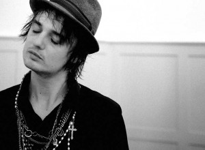 Pete Doherty homenajea a Amy Winehouse