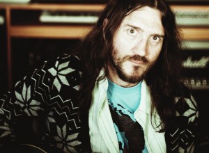 John Frusciante se pone más electrónico