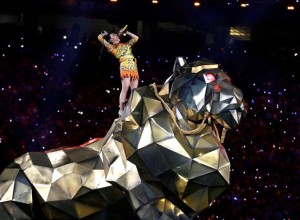 En llamas:  Katy Perry deslumbró en la final del Super Bowl