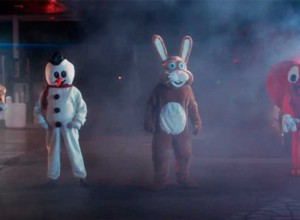Violencia animada y extraterrestres tiernos en el nuevo clip de Royal Blood