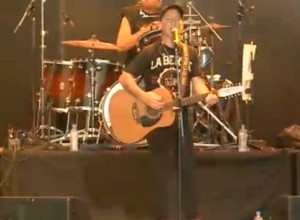 Rock BA, día 3: entre dinosaurios, perros y banderas