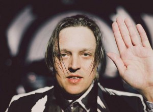 El mashup de la polémica: Win Butler unió a Beck con Kanye West