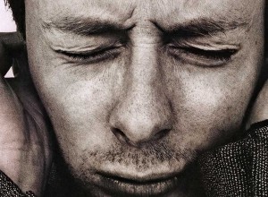 Thom Yorke estrenó una nueva y aburrida banda sonora de un nuevo y aburrido film sobre economía