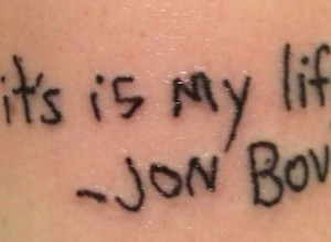 Un fan de Bon Jovi se hizo el peor tatuaje de la historia