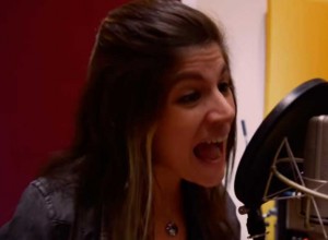 Lula Bertoldi de Eruca Sativa y su versi&oacute;n metalera de «Happy»