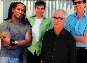 Viernes punk: Dead Kennedys y 2 minutos en vivo