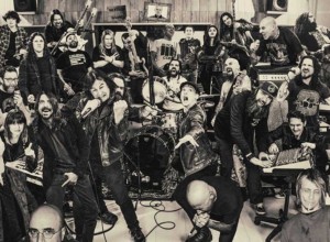 Así suena el supergrupo que encabezan Dave Grohl, Corey Taylor y Nick Oliveri