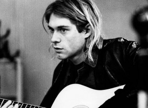 Se conoció un video de Kurt Cobain vestido de mujer y con un bigote al estilo Hitler