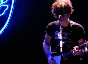 Ryan Adams hizo un cover de Bryan Adams