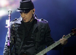 Escuchá lo nuevo de Zeta Bosio y su banda