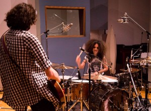 Andrea Álvarez le dedica un tema a Gustavo Cerati