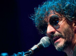 Antes que salga al escenario, le preguntamos a Fito Páez cuáles son sus versiones favoritas en vivo