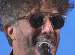 Fito Páez hizo vibrar el Luna Park con «Rock and Roll Revolution»