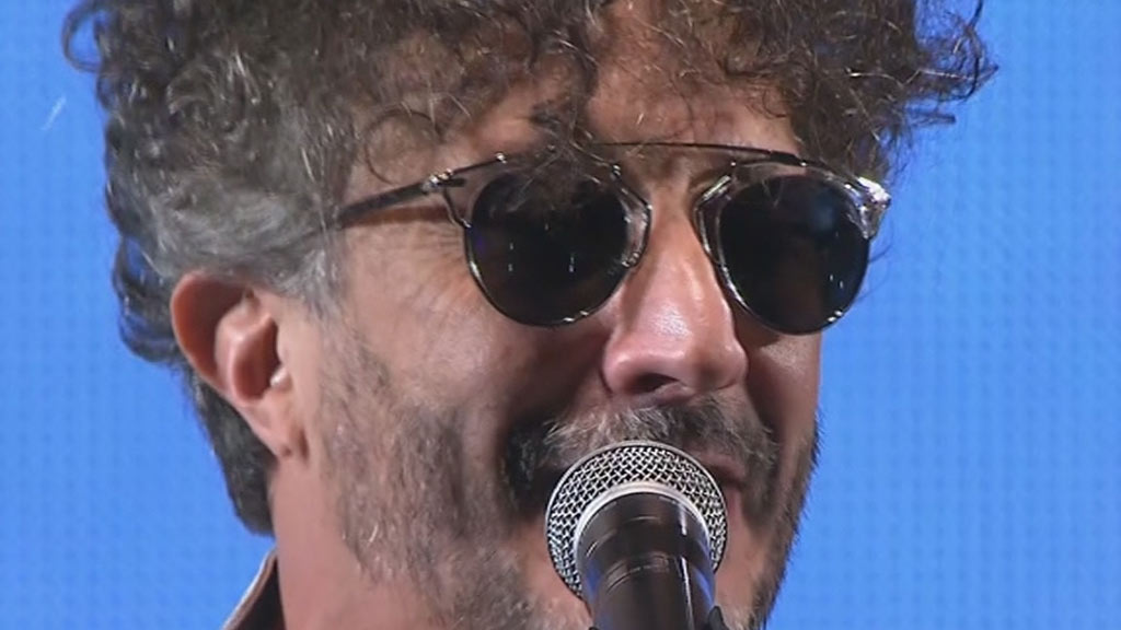 Fito Páez hizo vibrar el Luna Park con «Rock and Roll Revolution