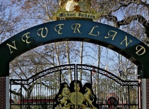 Ponen en venta “Neverland”, la mansión que perteneció a Michael Jackson