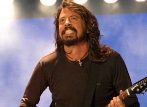 Apareció una carta que Dave Grohl le escribió de chico a su rockero favorito… y su ídolo la guardó