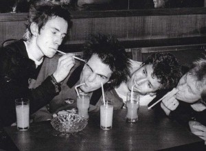 Sex Pistols promociona una tarjeta de crédito