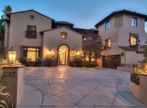 Slash vende su mansión:  si tenés 11 millones de dólares, es tuya