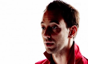 ¿Quién persigue a Albert Hammond Jr. en su nuevo video?