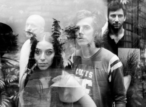 Les Mentettes present&oacute; «Ning&uacute;n lugar»