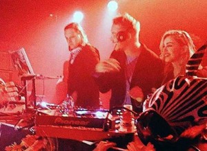 ¡Genial! Win Butler invitó a Diplo y Madonna a un show y tocaron un tema de David Bowie