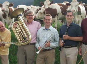 La orquesta de jazz «vegana»: con sus instrumentos atraen a las vacas