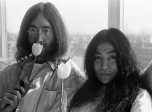 Recordando a John Lennon: Yoko Ono no pudo entrar en el libro Guinness